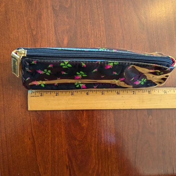 Betsey Johnson set of two cosmetic bags - Picture 7 of 10